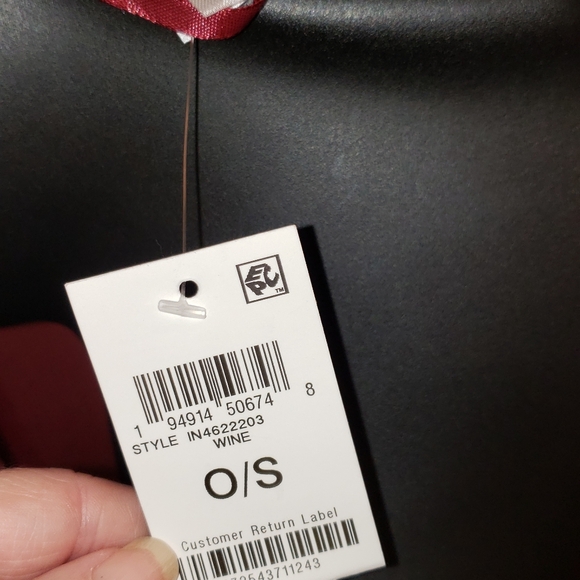 NWT kimono with Beading. - Picture 3 of 6